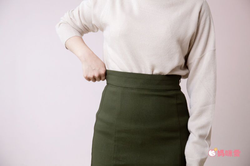 日本 Kobe Lettuce - 顯瘦剪裁修身魚尾長裙-淺杏