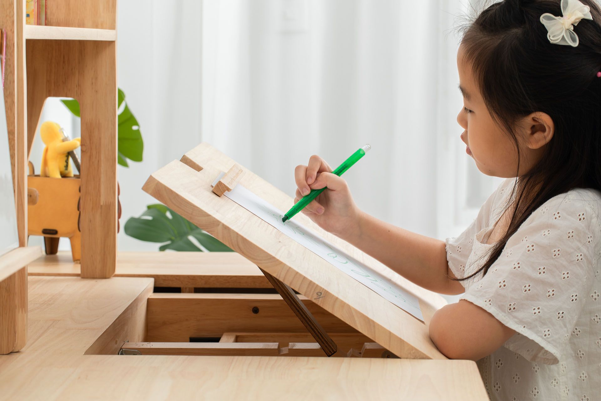 環安傢俱 - 【好好學】成長桌椅組-旗艦組(到府組裝)-(含學習桌+學習椅+創意組合架+書包櫃+側邊延伸櫃，送69*40cm霧透桌墊)-DC-402