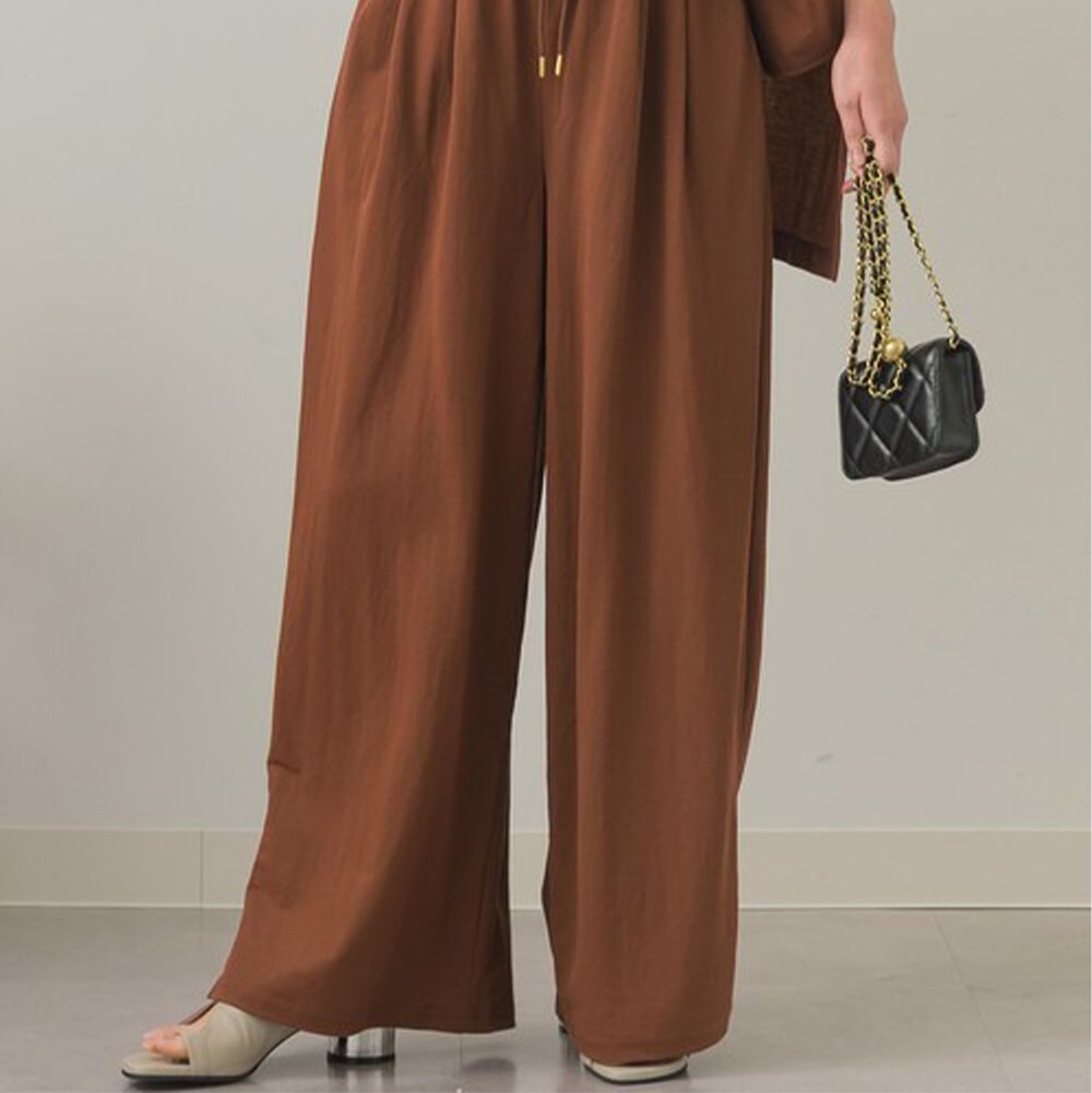 接觸涼感 腰抽繩下擺開叉休閒寬褲-咖啡