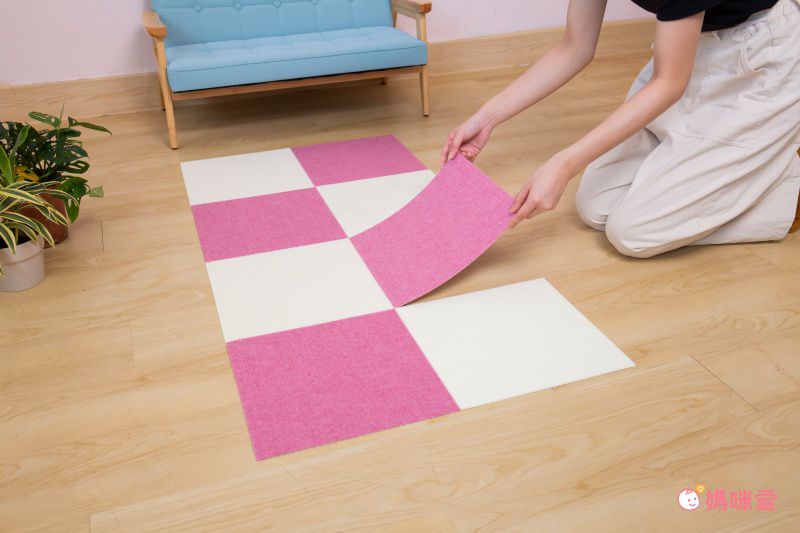 日本 SANKO - (撥水加工)可機洗重複黏貼式輕薄地毯-單色-淺灰 (30×30cmx厚4mm)-4枚入