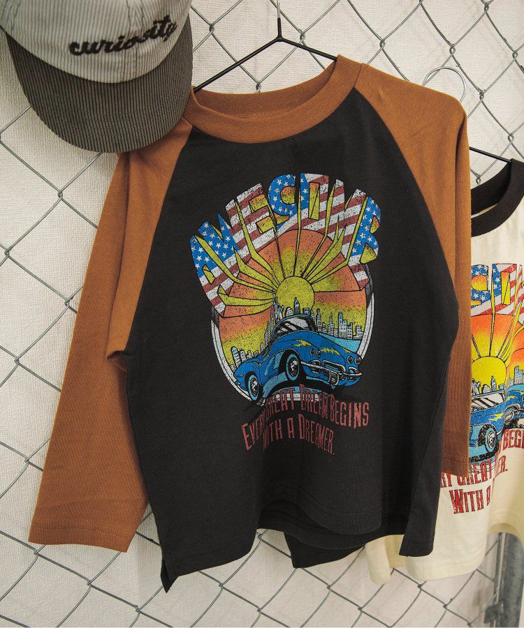 日本 BREEZE - 復古老爺車美式印花長袖上衣-可可x炭黑