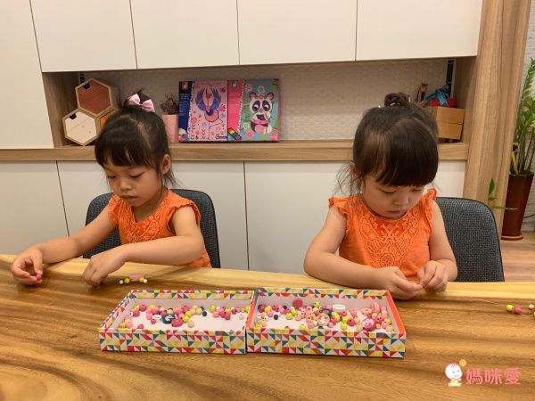 法國Janod - 串珠好好玩-孔雀羽衣