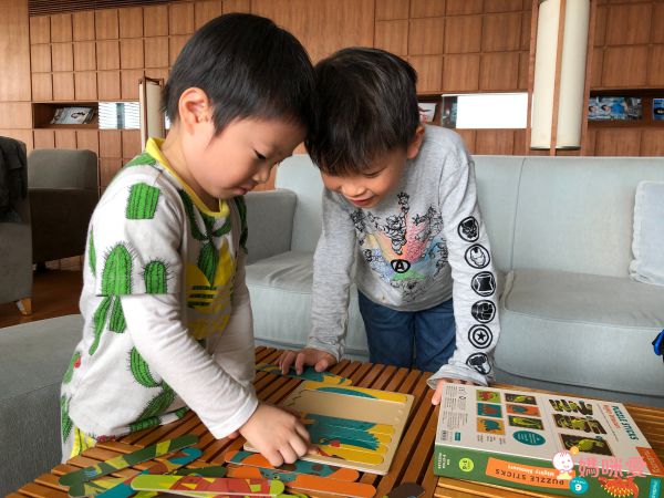 美國 mudpuppy - 排排拼圖棒-幾何動物-24片