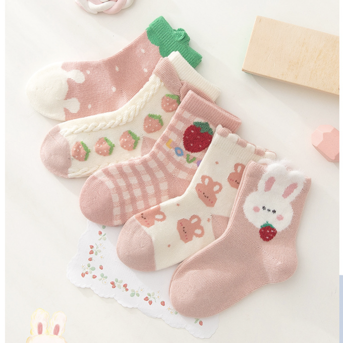 love, charlotte - 秋冬季甜甜草莓小兔子中筒棉襪-5 雙一組