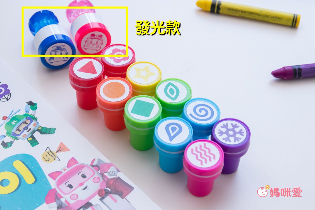 韓國最夯【韓國 ROI BOOKS】閃亮換裝寶石貼、公主彩妝遊戲書