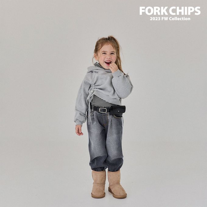 韓國 FORK CHIPS - (內磨毛)鬆緊腰雙線條點綴牛仔長褲-黑灰