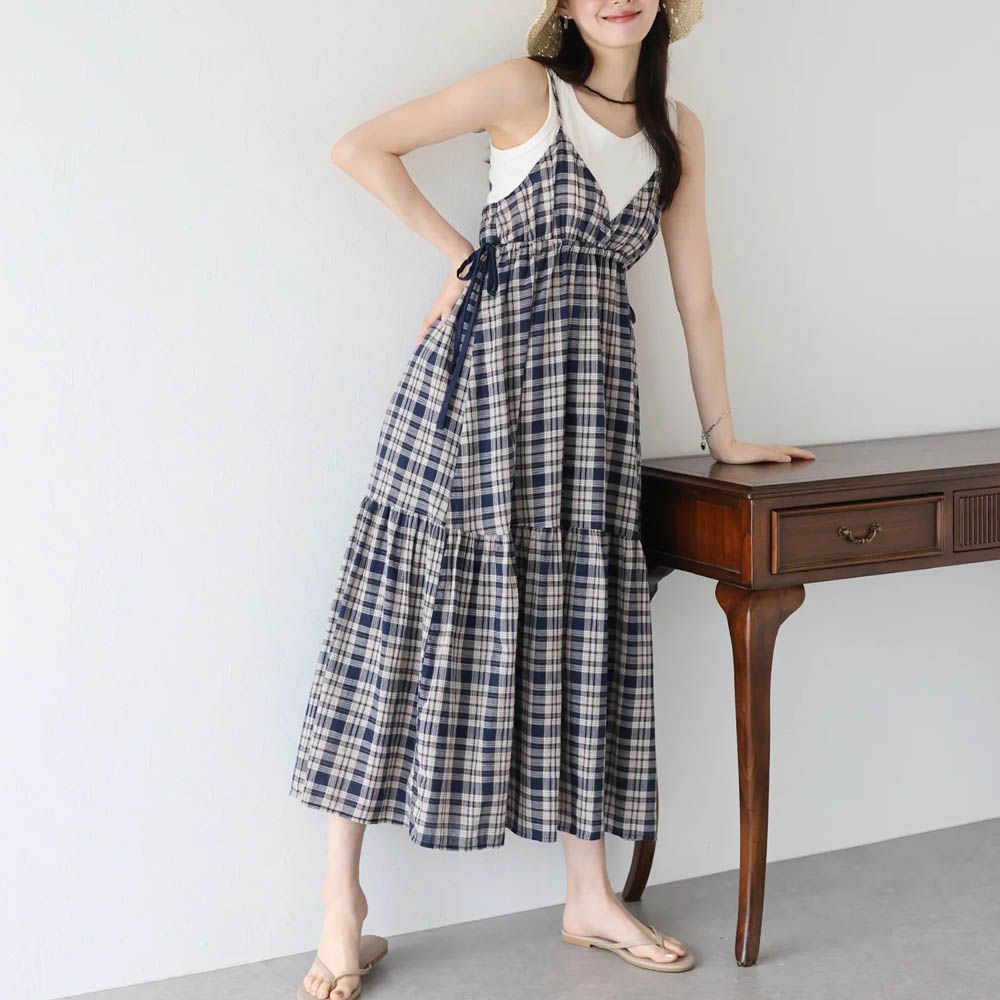 可愛格紋側蝴蝶結細肩帶洋裝-深藍 (M)