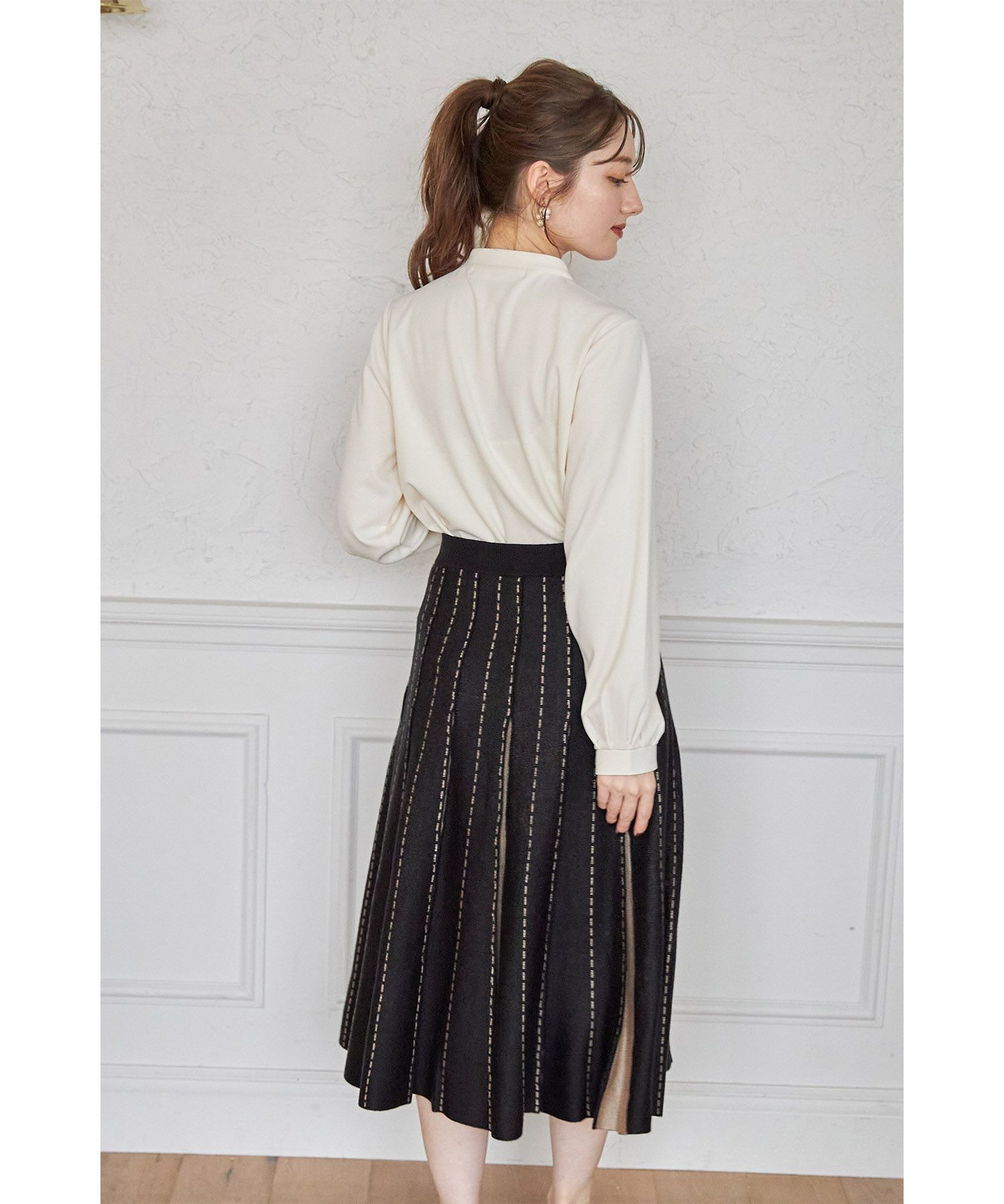 日本 tocco-closet - 低調撞色針織百褶長裙-時尚黑