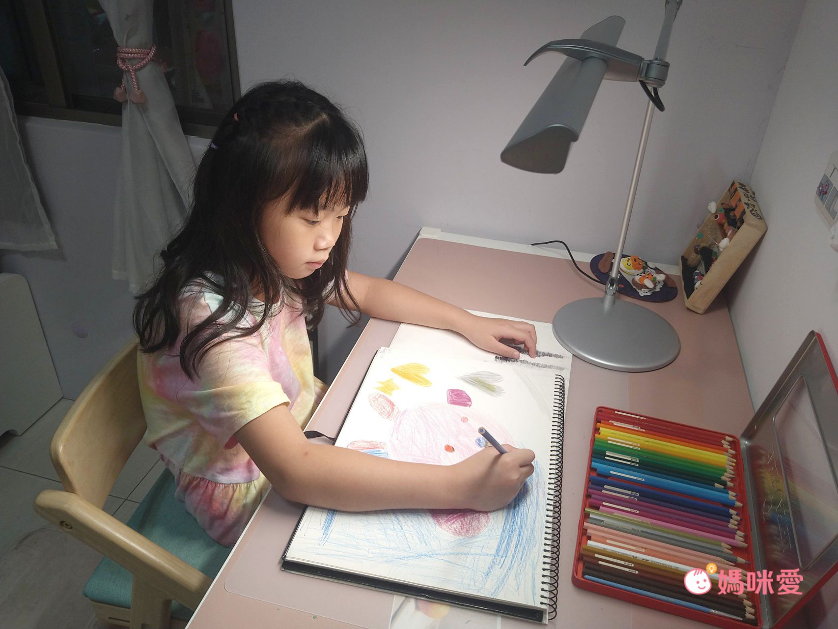 挑戰全網最低價【DEXLIGHT雙臂LED護眼檯燈】360°自由伸縮