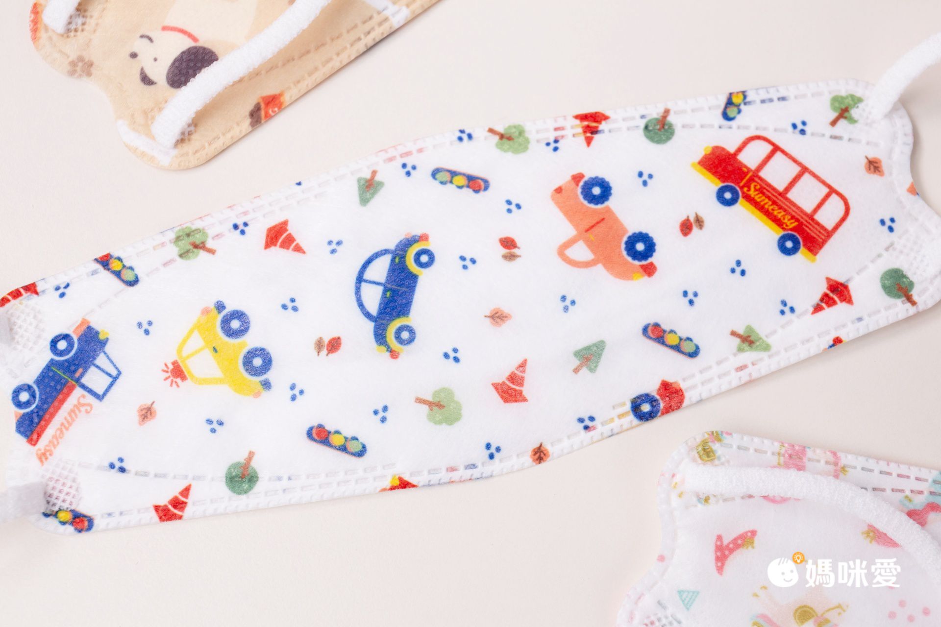 順易利口罩 SUMEASY - 兒童4D醫用口罩-小車車 (約18cm x 7cm，6-12歲適用)-10入