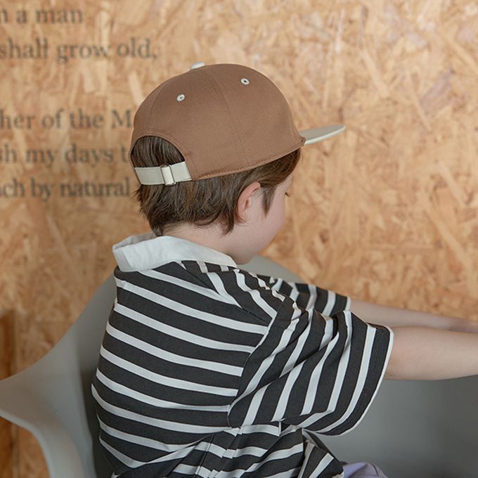 日本 b-ROOM - 帥氣撞色刺繡標語棒球帽-摩卡 (54cm)