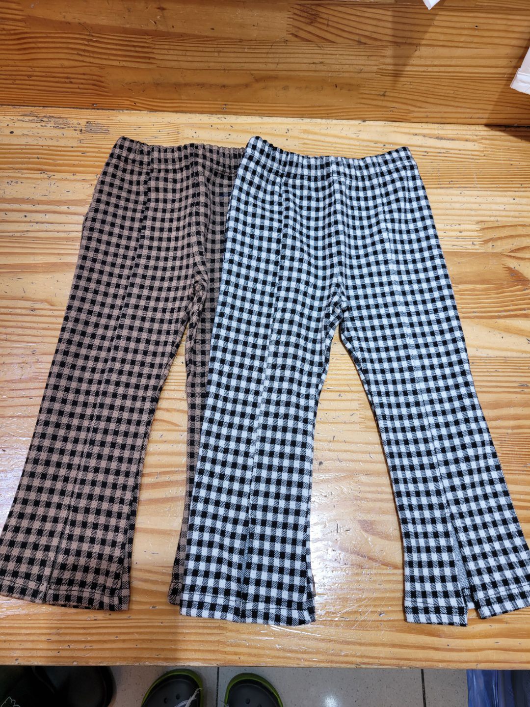 韓國 Coco Bang - 千鳥紋前開衩小喇趴長褲-黑