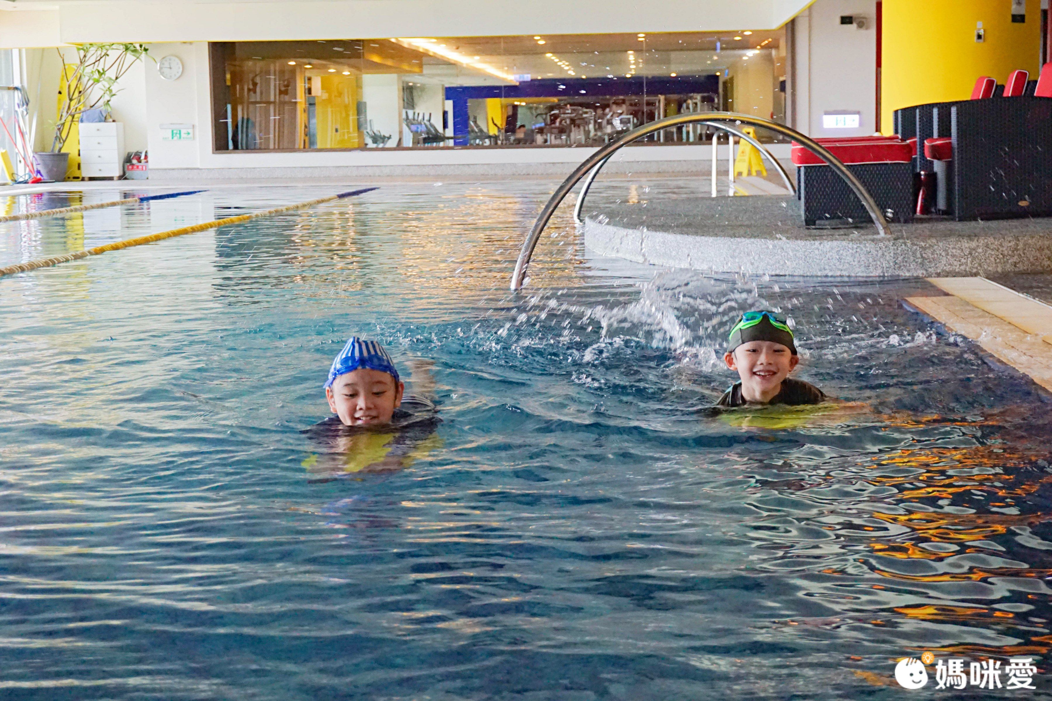 飛機控必追✈【台北諾富特華航桃園機場】二大一小一幼