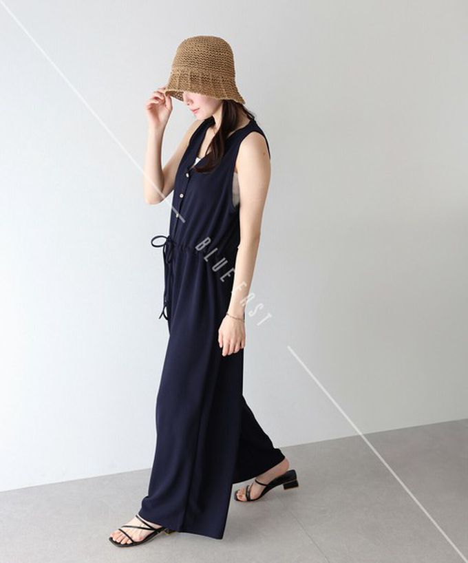 日本 BLUE EAST - 韓國製 簡潔迷人V領無袖連身褲-黑