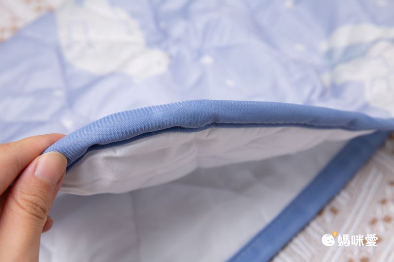 日本小泉 - 節電對策冷感波浪紋枕頭墊-北歐花草-薄荷 (43x63cm)