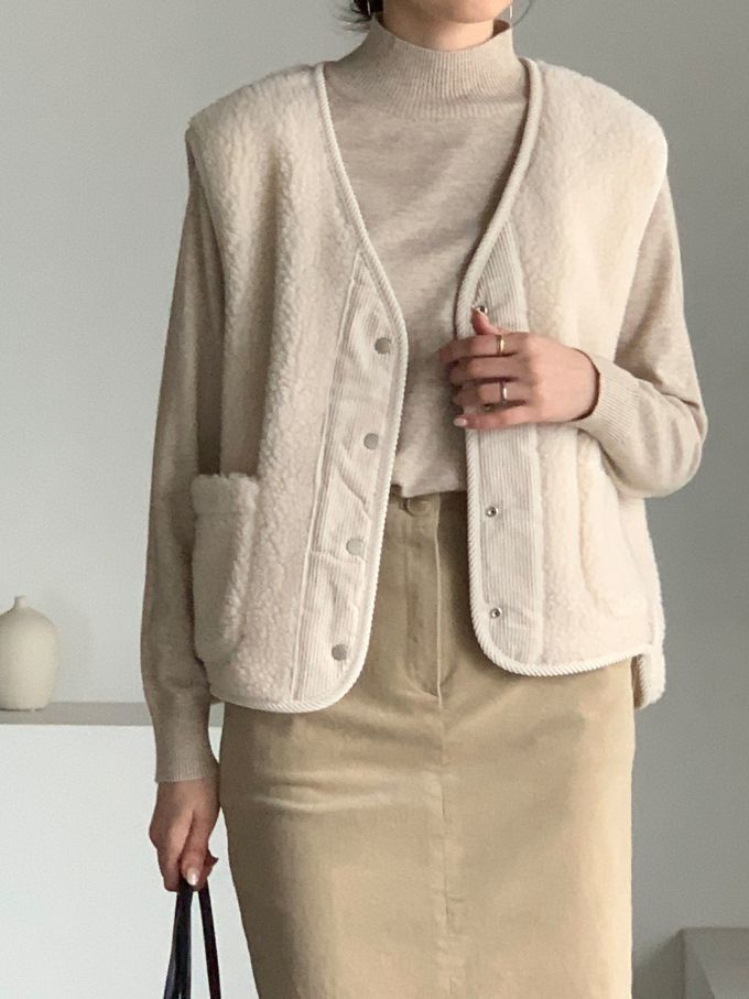 韓國女裝連線 - 薄燈芯絨直筒後開衩中長裙-淺卡其