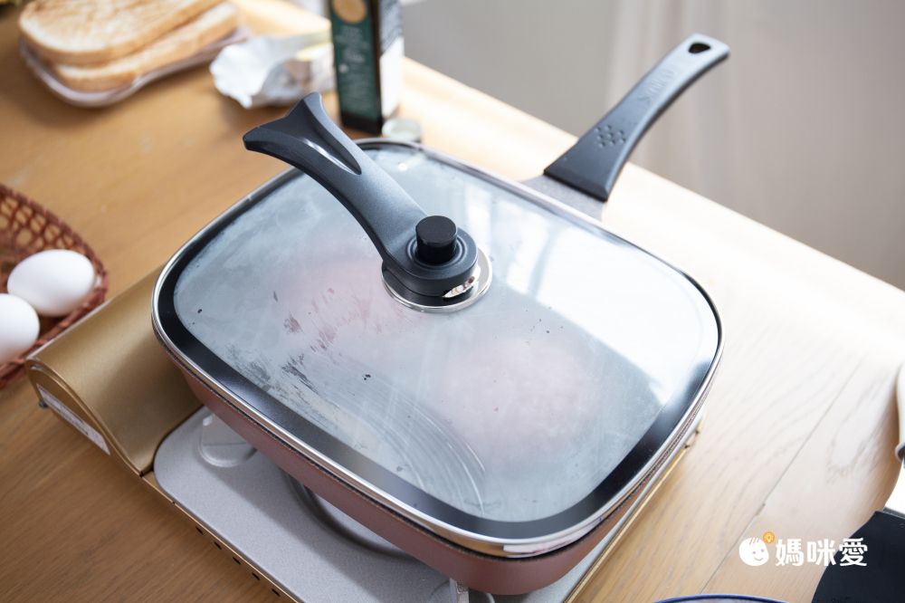 減少85%油煙！韓國製【SmileÜ 微笑出氣鍋】​加速料理時間