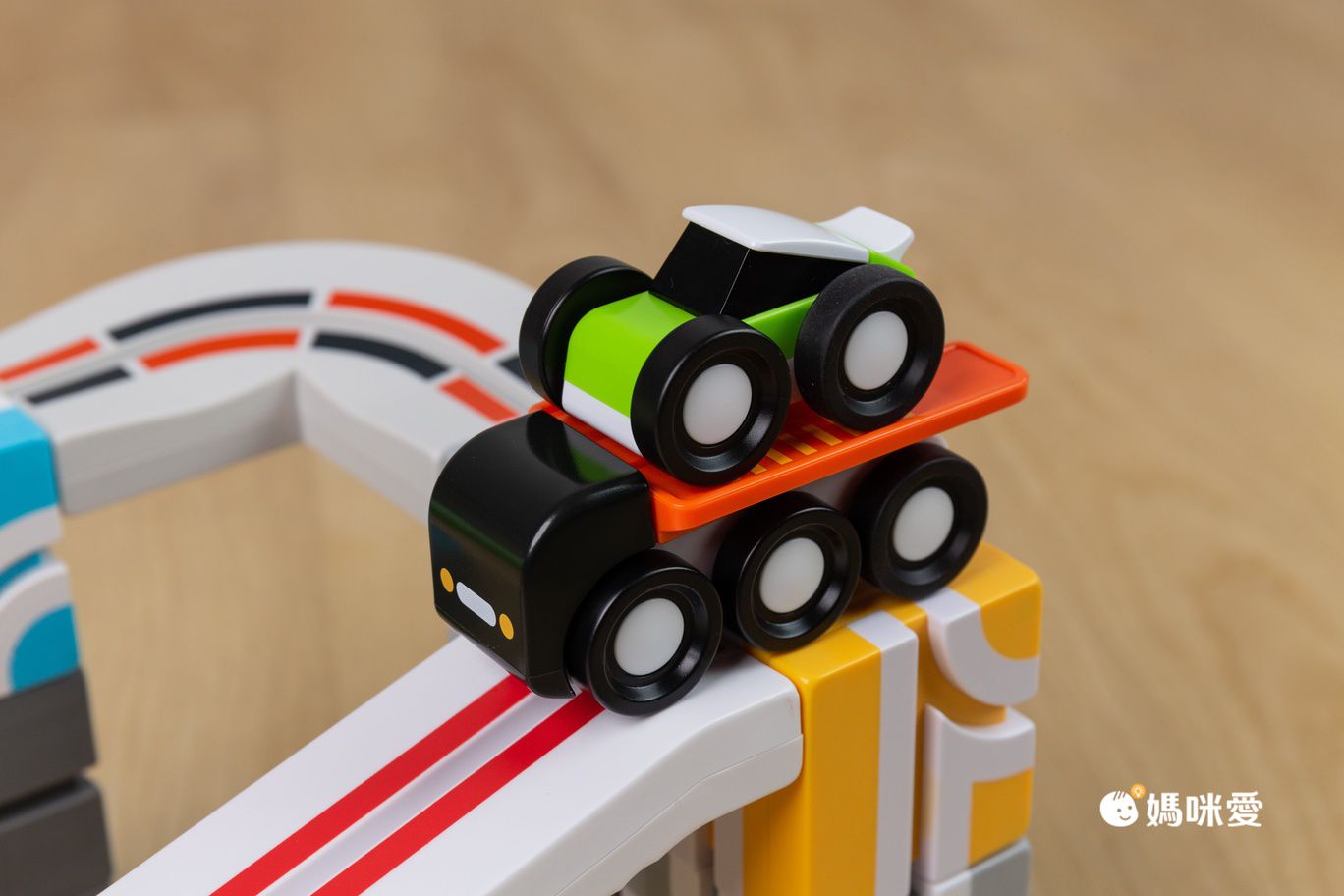 募資突破2400萬【Qbi】益智磁吸軌道積木玩具