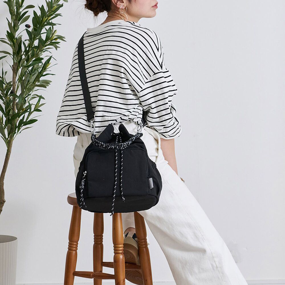 潑水加工 8口袋輕量抽繩尼龍手提/側背包-黑