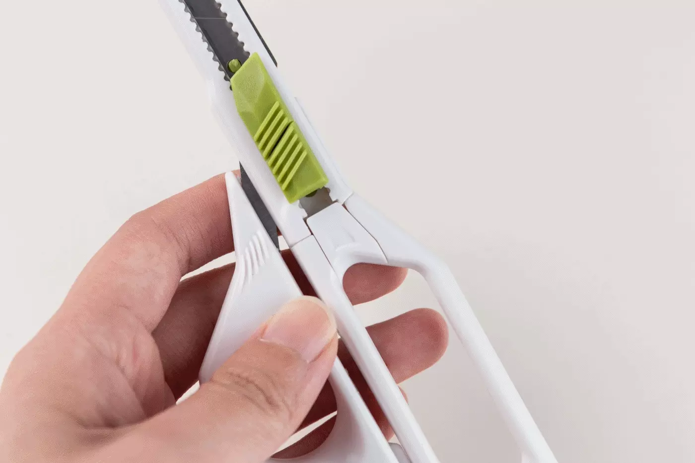 韓國代購 - DUO-CUT 開箱神器 2in1 剪剪刀/刀片-白X藍 (200mm x 70mm)