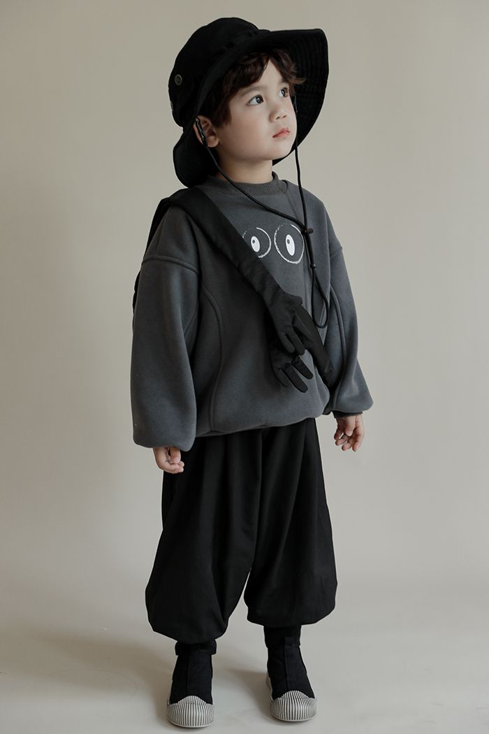 TONGMO - (加絨)圓領長袖上衣/大學T-大眼睛-黑色