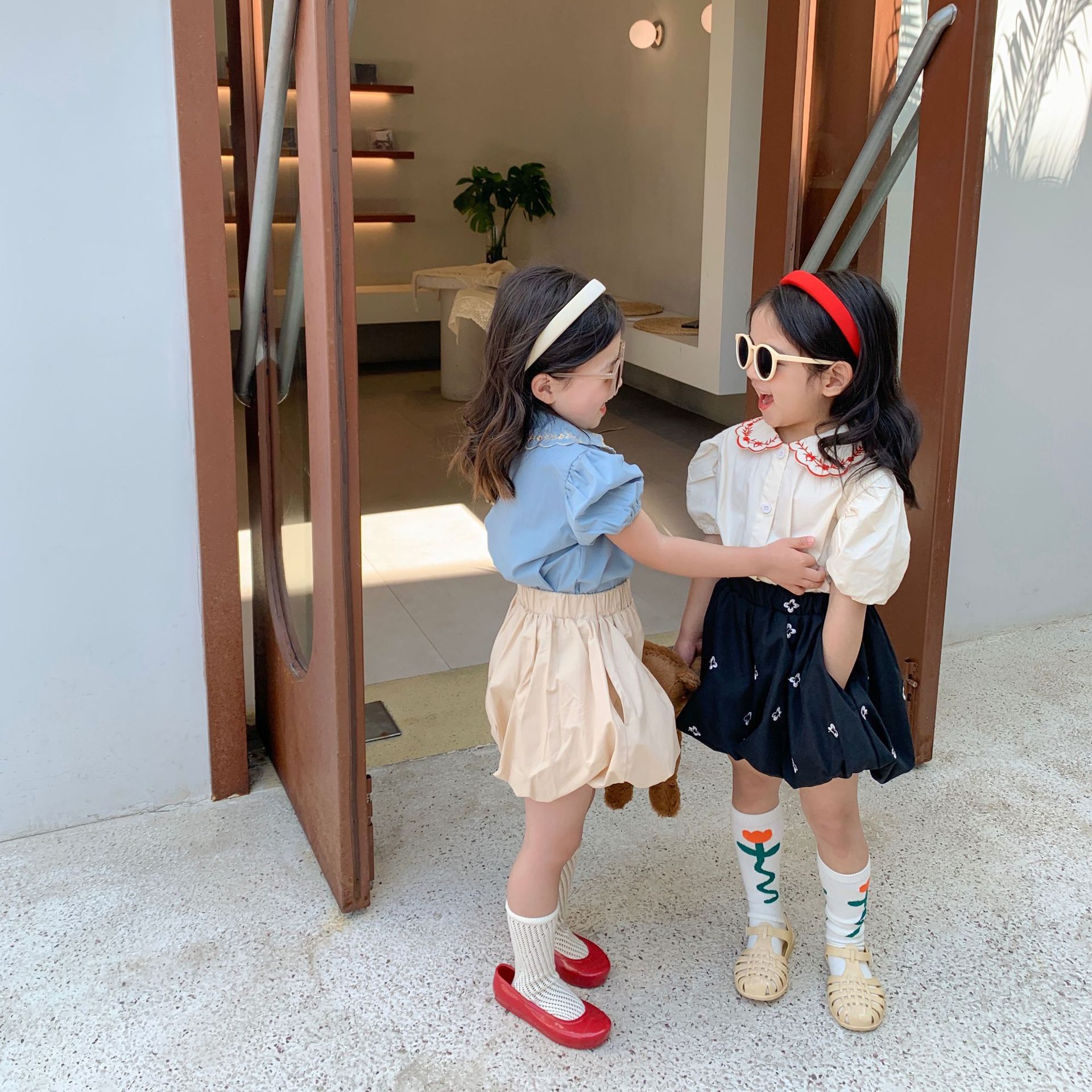 腰鬆緊花苞燈籠短褲-奶咖啡色