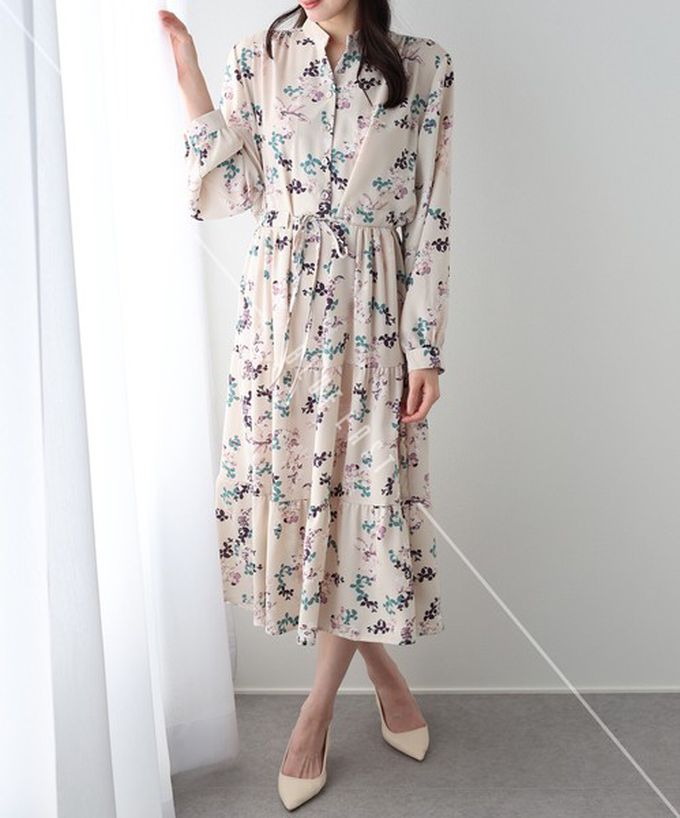 日本 BLUE EAST - [人氣款]簡約抽繩收腰長袖洋裝-彩色花卉-黑