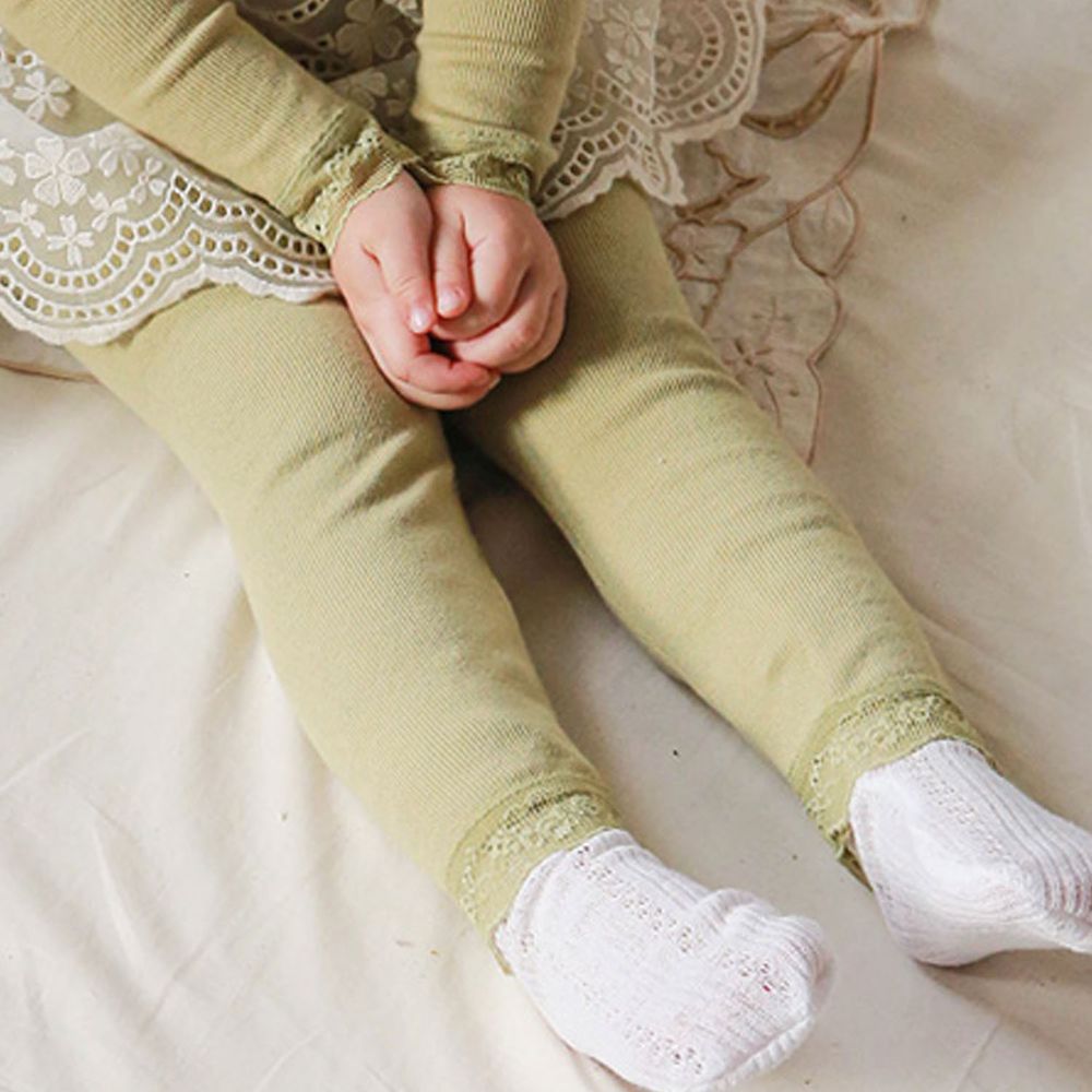 韓國 Puellaflo - 鏤空蕾絲褲管針織羅紋內搭褲-抹茶綠