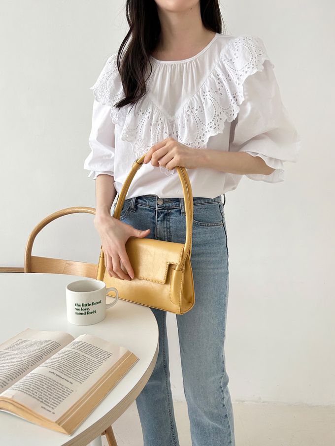 韓國女裝連線 - 鏤空V字荷葉裝飾圓領襯衫-天藍 (FREE)