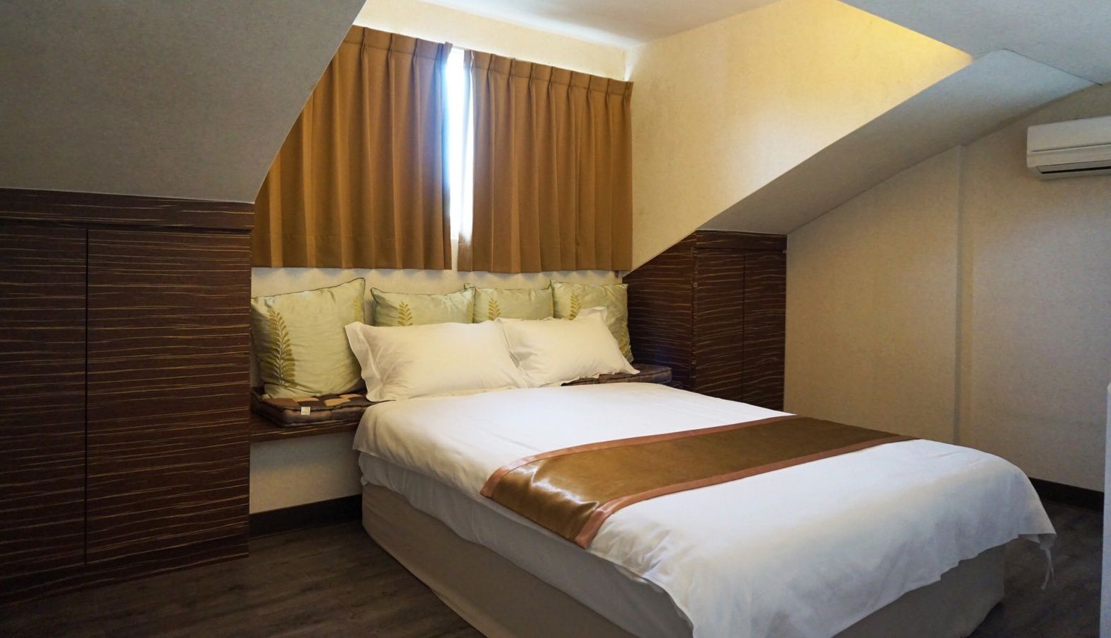 宜蘭水岸森林 - 『媽咪愛特談』平日綠光森林雙人房一泊一食住宿券-優惠效期一年