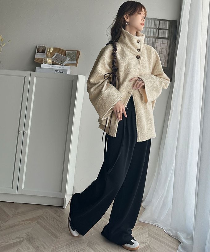 日本 Classical Elf - 玳帽扣時尚立領廓形毛絨大衣-米白