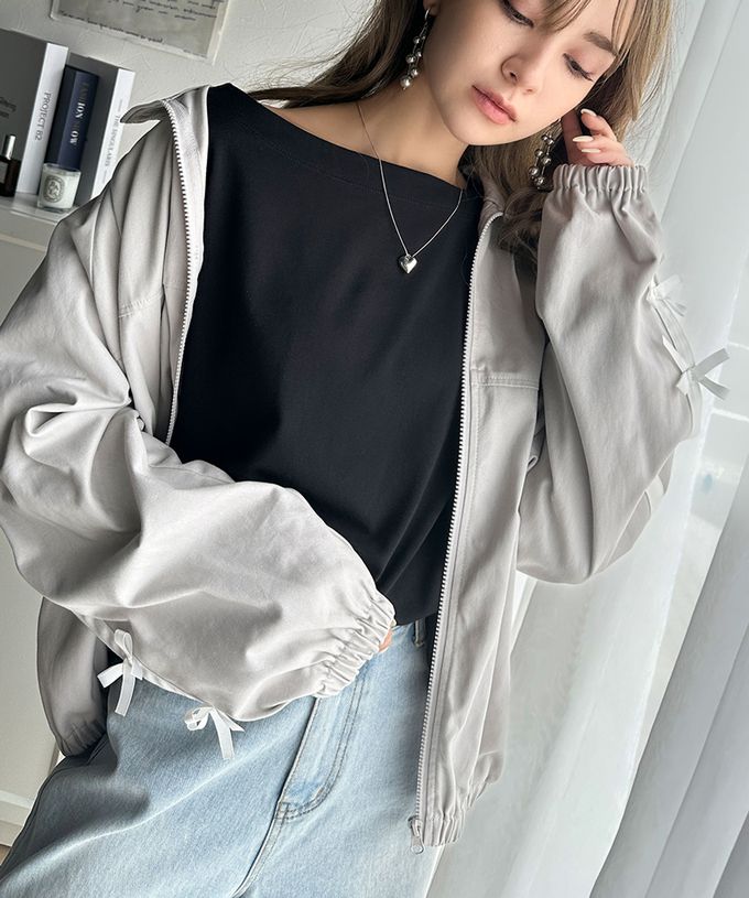 日本 Classical Elf - 一字領寬鬆落肩長袖T恤-淺杏