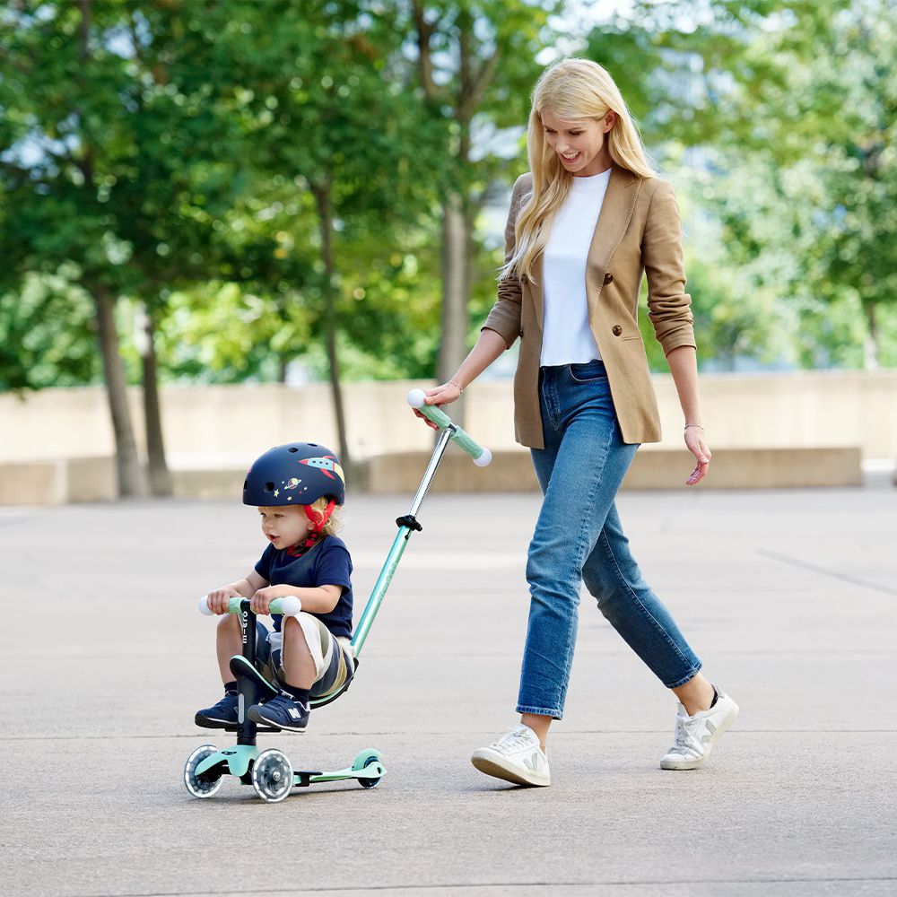 瑞士 Mini 2Grow Magic LED發光輪 成長型兒童滑板車-綠色