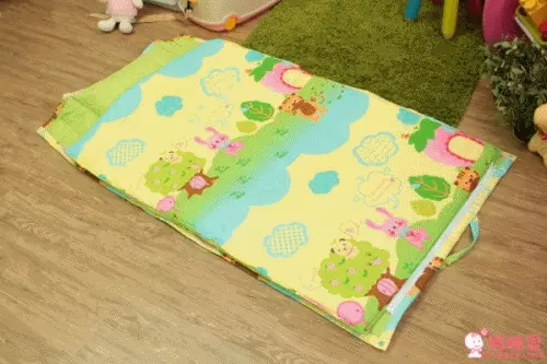 《The Zari 捲筒睡袋》