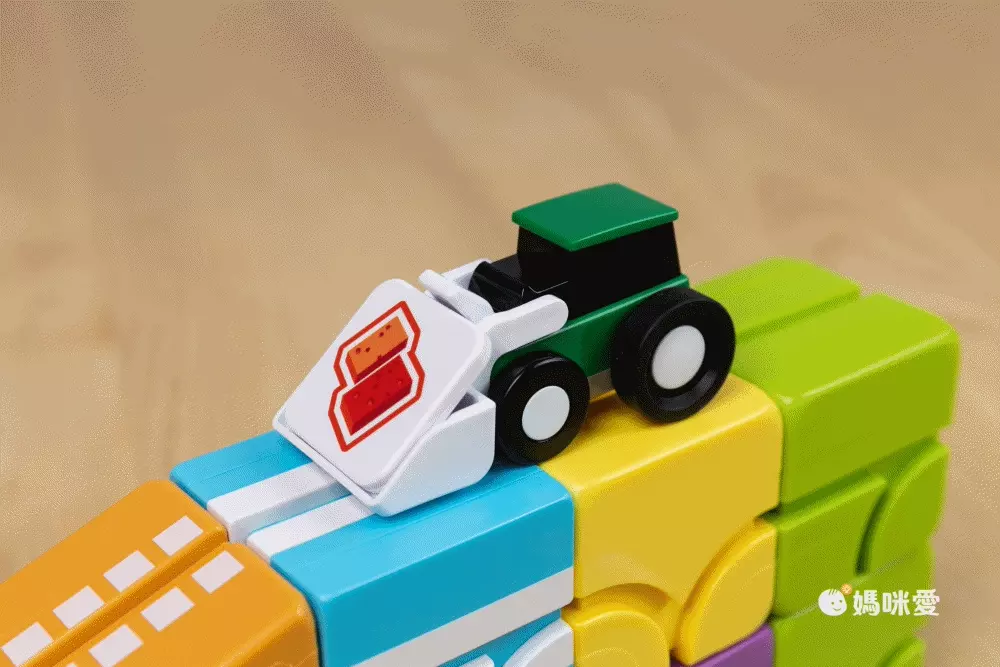 募資突破2400萬【Qbi】益智磁吸軌道積木玩具