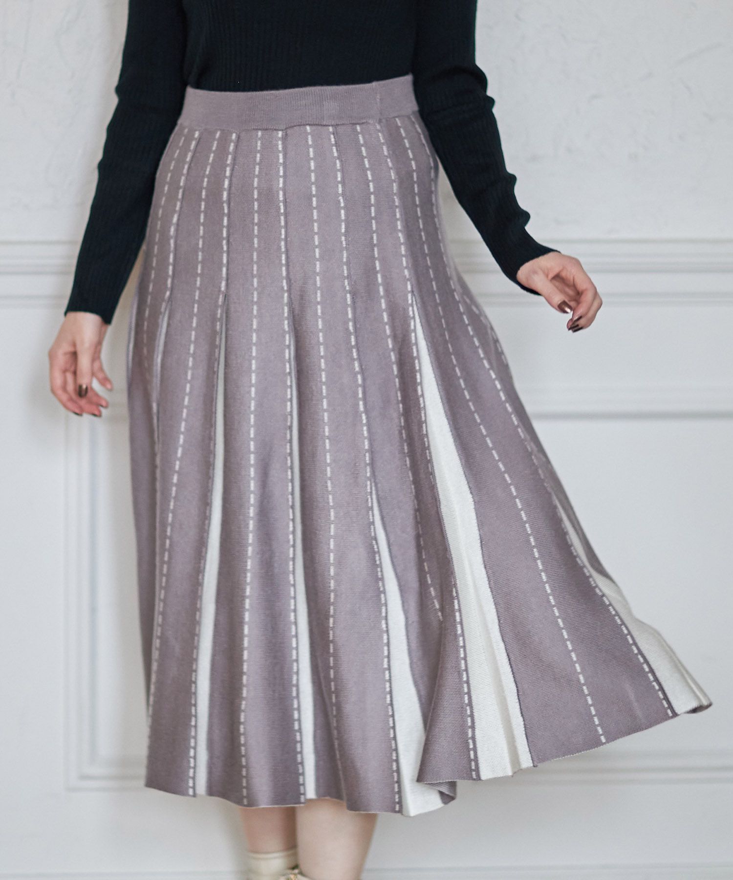 日本 tocco-closet - 低調撞色針織百褶長裙-時尚黑