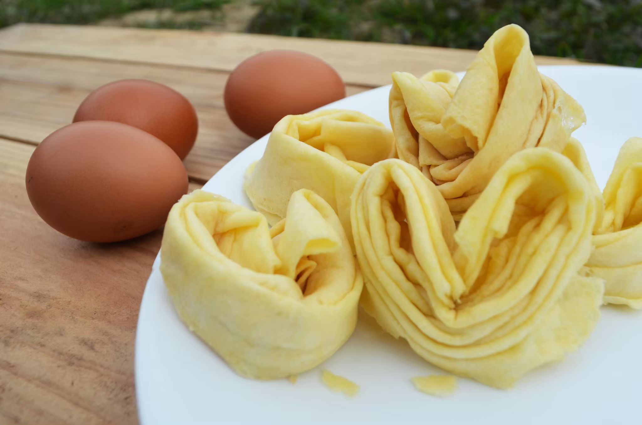 千層酥脆口感【唯渡烘焙】手工月亮蛋捲