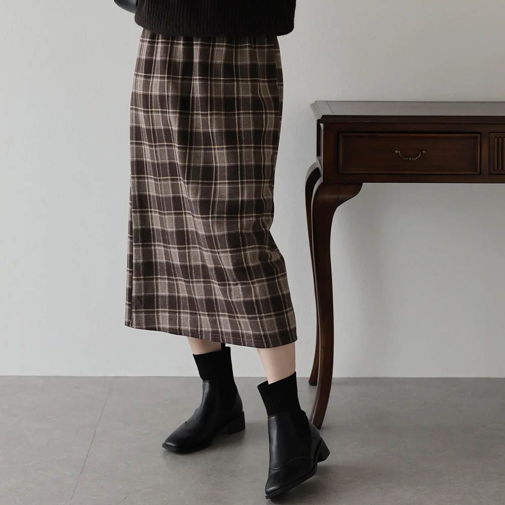 簡潔溫柔格紋後開叉合身長裙-咖啡棕