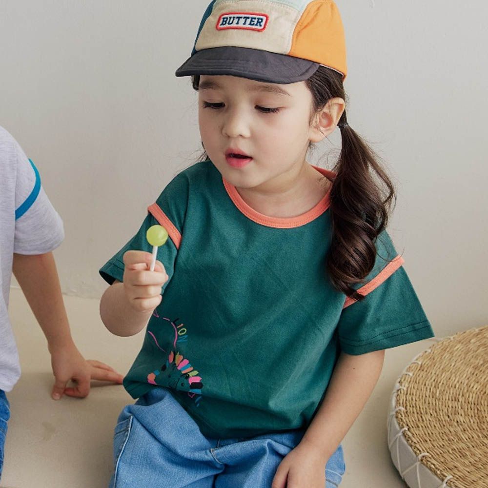 塗鴉跳躍獅子短袖上衣-軍綠