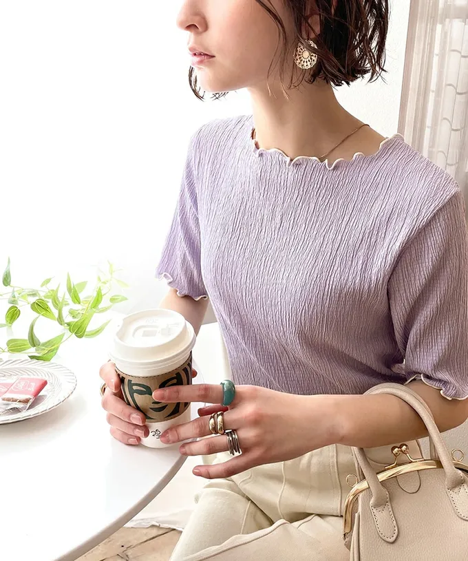 日本 Classical Elf - 氣質紋理木耳邊短袖上衣-黑