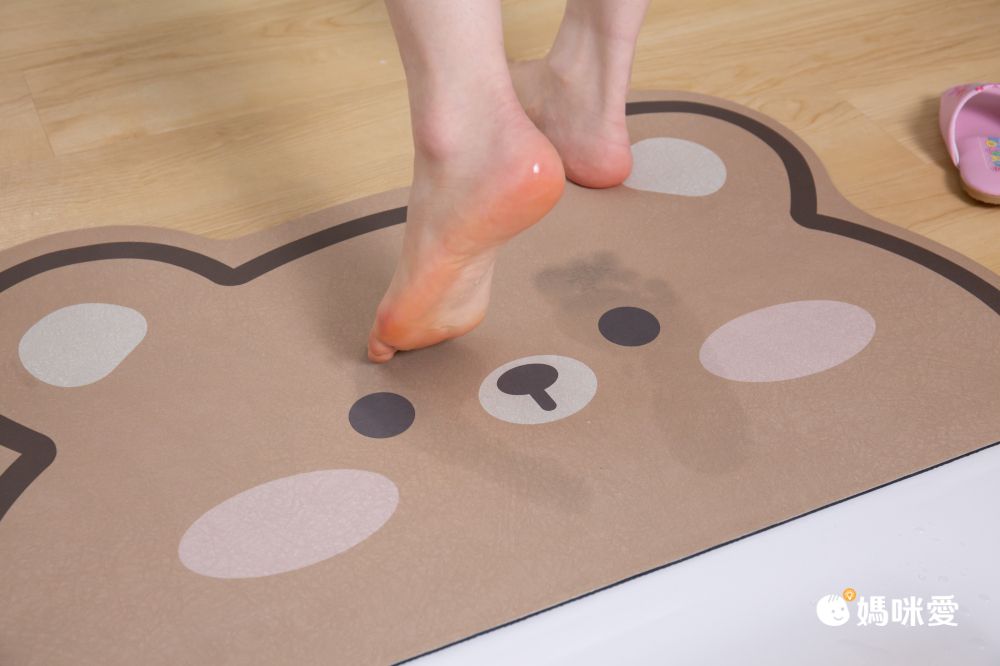 上田屋 - 連續踩踏瞬吸乾爽科技絨腳踏墊/地墊/防霉抗菌快乾好洗/柔軟彈性材質-小熊-小熊-棕 (40x60x0.5cm±5%)