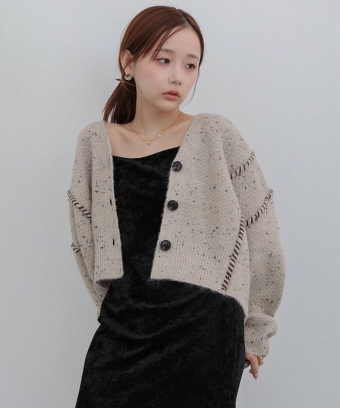 日本 Bab - 縫線感溫暖紋理短版針織外套-卡其沙色