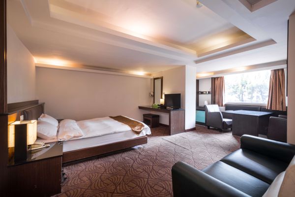 企業家大飯店 ★ 位於台中精華地段