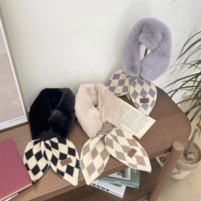 韓國 MAY - 柔軟細絨毛穿洞式圍巾-菱格紋-灰咖