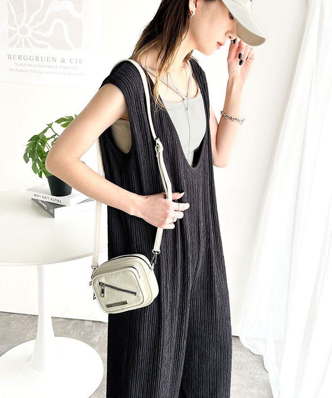 日本 Classical Elf - 前後2way領魅力緹花柔軟連身褲-淺灰杏