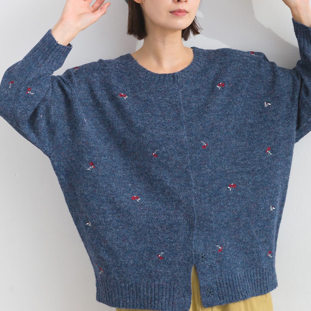 低調小花刺繡圓領開襟針織外套-深藍