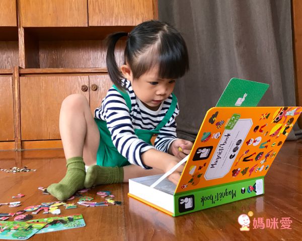 法國Janod - 【熱賣】磁鐵遊戲書-四季