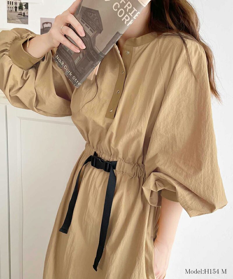 日本 Classical Elf - 簡約休閒抽繩收腰洋裝-卡其