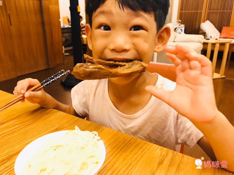 【五錦開】精緻滷味宅配到家！滑嫩彈牙鴨胗、獨家滷汁鴨翅、孩子最愛綿密豆干一次選購！