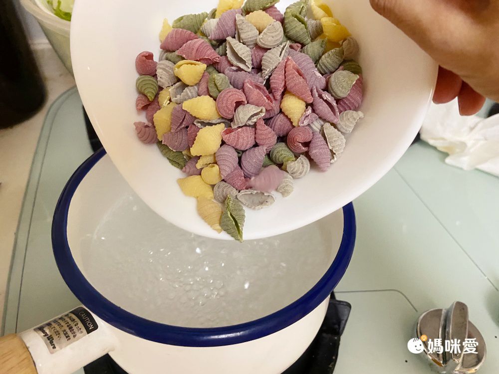 港媽私房手作 - 手工無添加寶寶蔬果義大利麵-花捲麵-150G/袋